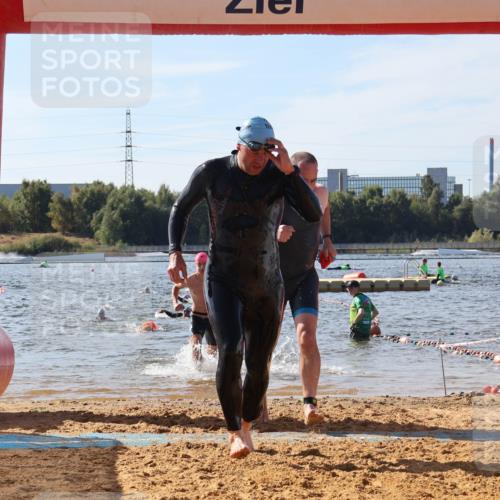 07.09.2025 - 19. Norderstedt Triathlon Luisa Fischer http://msf.ph/oto/8749150 07.09.2025 10:55:40 Schwimmen 774, 796, 1184, 1219 meine-sportfotos.de