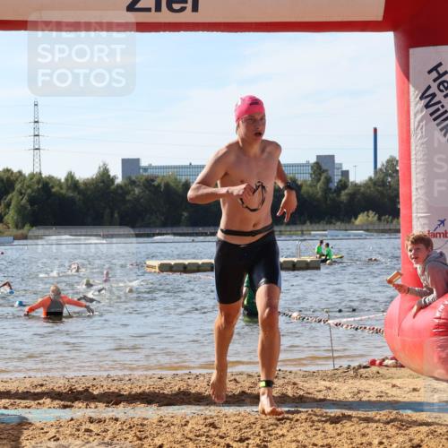 07.09.2025 - 19. Norderstedt Triathlon Luisa Fischer http://msf.ph/oto/8749170 07.09.2025 10:55:44 Schwimmen 774, 796, 1184, 1219 meine-sportfotos.de