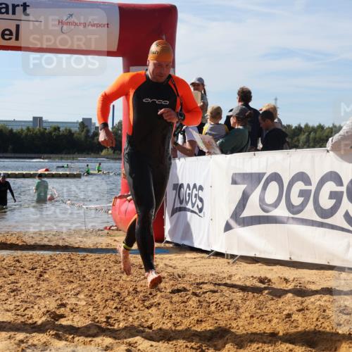 07.09.2025 - 19. Norderstedt Triathlon Luisa Fischer http://msf.ph/oto/8749177 07.09.2025 10:55:57 Schwimmen 1301, 1377 meine-sportfotos.de