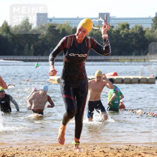 07.09.2025 - 19. Norderstedt Triathlon Luisa Fischer http://msf.ph/oto/8749213 07.09.2025 10:56:10 Schwimmen 229, 1301, 1308, 1314 meine-sportfotos.de