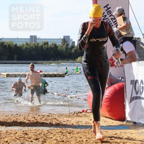 07.09.2025 - 19. Norderstedt Triathlon Luisa Fischer http://msf.ph/oto/8749228 07.09.2025 10:56:12 Schwimmen 229, 1206, 1301, 1308, 1314 meine-sportfotos.de