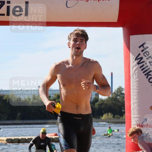 07.09.2025 - 19. Norderstedt Triathlon Luisa Fischer http://msf.ph/oto/8749256 07.09.2025 10:56:18 Schwimmen 229, 760, 1206, 1308, 1314 meine-sportfotos.de