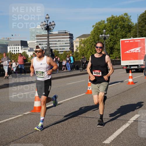 07.09.2025 - BARMER Alsterlauf Yannick Fuchs http://msf.ph/oto/8749282 07.09.2025 09:33:55 Laufen 5392, 4498, 4305 meine-sportfotos.de
