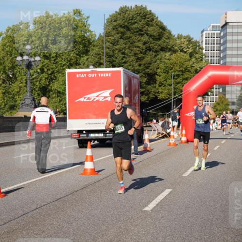 07.09.2025 - BARMER Alsterlauf Yannick Fuchs http://msf.ph/oto/8749292 07.09.2025 09:33:57 Laufen 4305, 1, 3516 meine-sportfotos.de