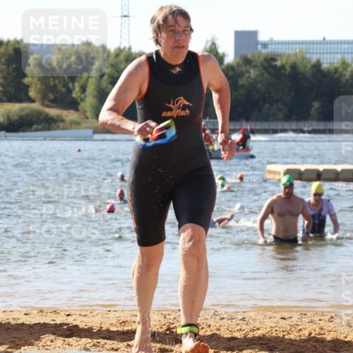 07.09.2025 - 19. Norderstedt Triathlon Luisa Fischer http://msf.ph/oto/8749316 07.09.2025 10:56:37 Schwimmen 203, 1194, 1195, 1229 meine-sportfotos.de