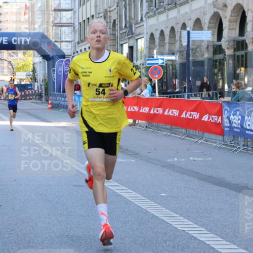07.09.2025 - BARMER Alsterlauf Strokosch-Dieckow http://msf.ph/oto/8749344 07.09.2025 11:10:32 Ziel  meine-sportfotos.de