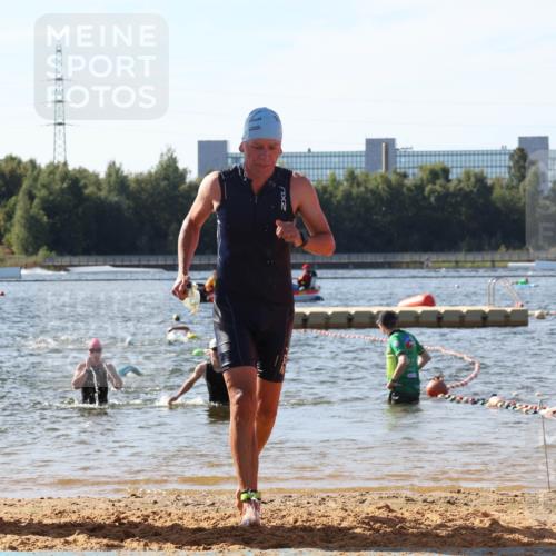 07.09.2025 - 19. Norderstedt Triathlon Luisa Fischer http://msf.ph/oto/8749355 07.09.2025 10:56:52 Schwimmen 296, 1279, 1395 meine-sportfotos.de