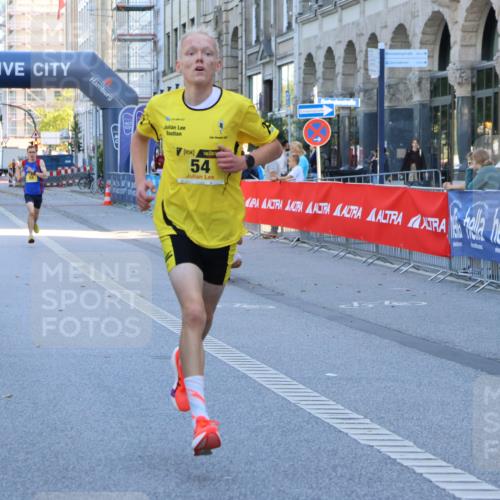 07.09.2025 - BARMER Alsterlauf Strokosch-Dieckow http://msf.ph/oto/8749368 07.09.2025 11:10:32 Ziel  meine-sportfotos.de
