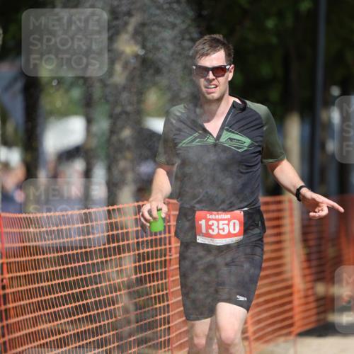 07.09.2025 - 19. Norderstedt Triathlon Michael Strokosch http://msf.ph/oto/8749396 07.09.2025 12:41:34 Laufen 164, 287, 823, 846, 1350 meine-sportfotos.de