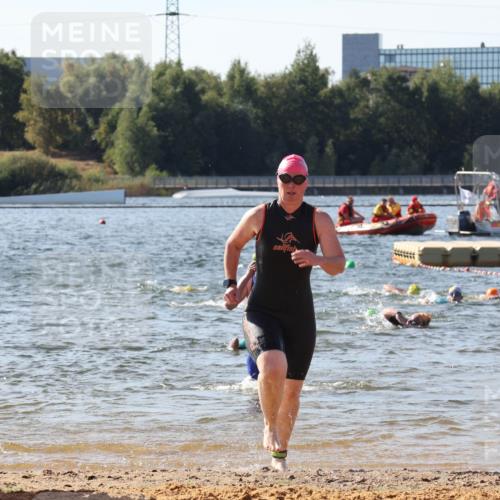 07.09.2025 - 19. Norderstedt Triathlon Luisa Fischer http://msf.ph/oto/8749406 07.09.2025 10:57:02 Schwimmen 1152, 1279, 1394 meine-sportfotos.de