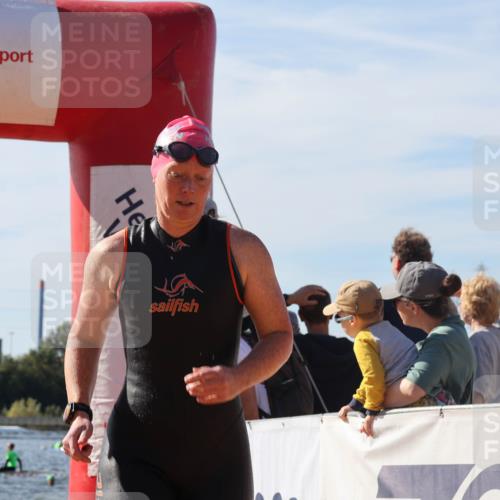 07.09.2025 - 19. Norderstedt Triathlon Luisa Fischer http://msf.ph/oto/8749446 07.09.2025 10:57:06 Schwimmen 1152, 1228, 1394 meine-sportfotos.de