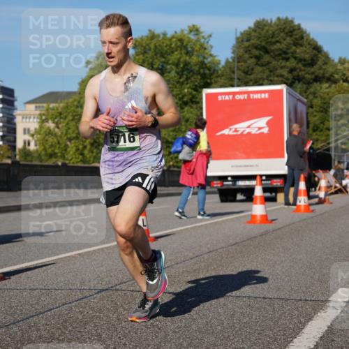 07.09.2025 - BARMER Alsterlauf Yannick Fuchs http://msf.ph/oto/8749453 07.09.2025 09:34:10 Laufen 5716 meine-sportfotos.de