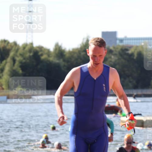 07.09.2025 - 19. Norderstedt Triathlon Luisa Fischer http://msf.ph/oto/8749458 07.09.2025 10:57:10 Schwimmen 1152, 1218, 1228, 1394 meine-sportfotos.de