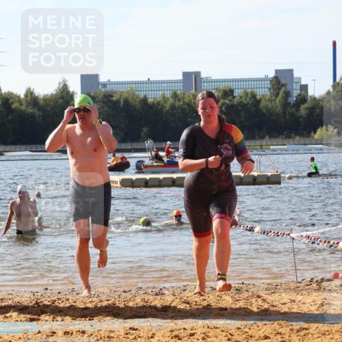 07.09.2025 - 19. Norderstedt Triathlon Luisa Fischer http://msf.ph/oto/8749538 07.09.2025 10:57:22 Schwimmen 1161, 1218, 1228, 1253 meine-sportfotos.de
