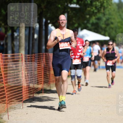 07.09.2025 - 19. Norderstedt Triathlon Michael Strokosch http://msf.ph/oto/8749545 07.09.2025 12:41:54 Laufen 756, 800, 1243, 1327 meine-sportfotos.de