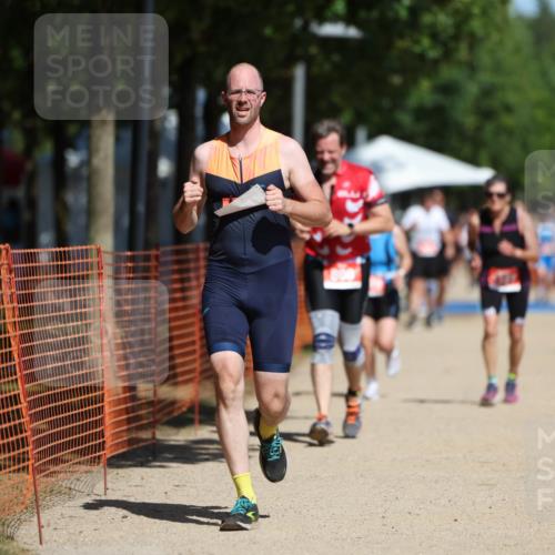 07.09.2025 - 19. Norderstedt Triathlon Michael Strokosch http://msf.ph/oto/8749555 07.09.2025 12:41:54 Laufen 756, 800, 1243, 1327 meine-sportfotos.de