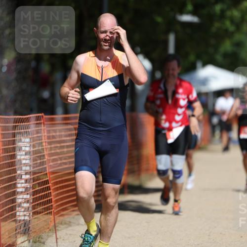 07.09.2025 - 19. Norderstedt Triathlon Michael Strokosch http://msf.ph/oto/8749581 07.09.2025 12:41:55 Laufen 756, 800, 1243, 1327 meine-sportfotos.de