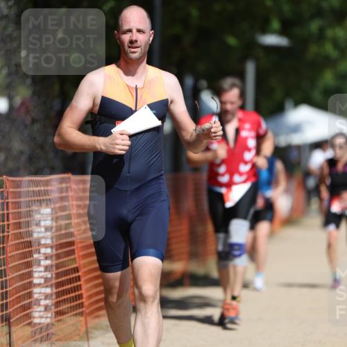 07.09.2025 - 19. Norderstedt Triathlon Michael Strokosch http://msf.ph/oto/8749590 07.09.2025 12:41:56 Laufen 756, 800, 1243, 1327 meine-sportfotos.de