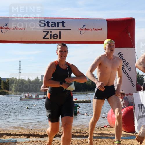 07.09.2025 - 19. Norderstedt Triathlon Luisa Fischer http://msf.ph/oto/8749609 07.09.2025 10:57:39 Schwimmen 185, 300, 806, 862, 1278, 1323 meine-sportfotos.de