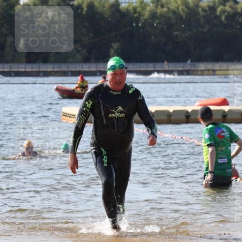 07.09.2025 - 19. Norderstedt Triathlon Luisa Fischer http://msf.ph/oto/8749643 07.09.2025 10:58:02 Schwimmen  meine-sportfotos.de