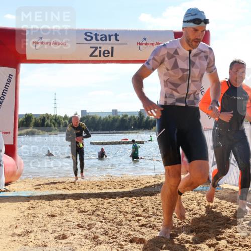 07.09.2025 - 19. Norderstedt Triathlon Luisa Fischer http://msf.ph/oto/8749646 07.09.2025 15:11:35 Schwimmen 376, 931, 1407, 1444, 1455 meine-sportfotos.de