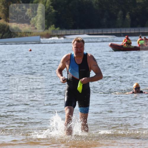 07.09.2025 - 19. Norderstedt Triathlon Luisa Fischer http://msf.ph/oto/8749695 07.09.2025 10:58:07 Schwimmen 152, 710 meine-sportfotos.de