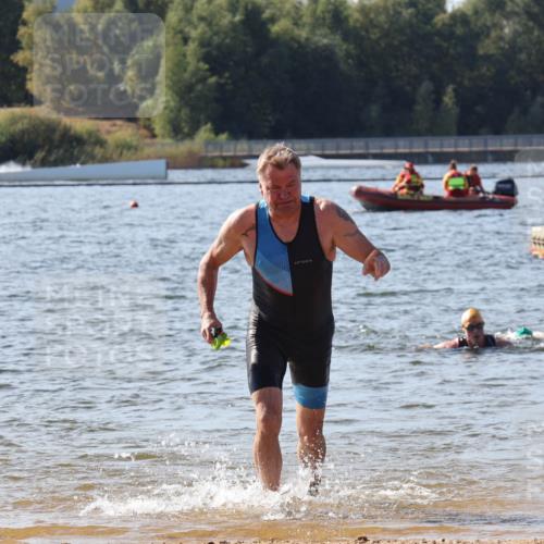 07.09.2025 - 19. Norderstedt Triathlon Luisa Fischer http://msf.ph/oto/8749716 07.09.2025 10:58:08 Schwimmen 152, 710 meine-sportfotos.de