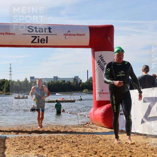 07.09.2025 - 19. Norderstedt Triathlon Luisa Fischer http://msf.ph/oto/8749736 07.09.2025 10:58:11 Schwimmen 152, 710 meine-sportfotos.de