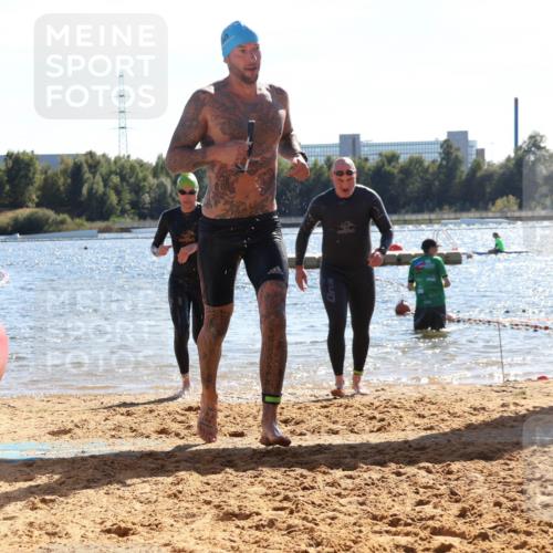 07.09.2025 - 19. Norderstedt Triathlon Luisa Fischer http://msf.ph/oto/8749743 07.09.2025 15:11:53 Schwimmen 432, 864, 923, 925 meine-sportfotos.de