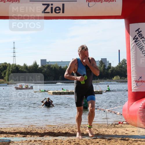 07.09.2025 - 19. Norderstedt Triathlon Luisa Fischer http://msf.ph/oto/8749745 07.09.2025 10:58:13 Schwimmen 152, 710 meine-sportfotos.de
