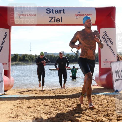 07.09.2025 - 19. Norderstedt Triathlon Luisa Fischer http://msf.ph/oto/8749752 07.09.2025 15:11:54 Schwimmen 432, 864, 923, 925 meine-sportfotos.de