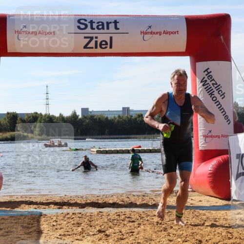 07.09.2025 - 19. Norderstedt Triathlon Luisa Fischer http://msf.ph/oto/8749763 07.09.2025 10:58:14 Schwimmen 152, 710 meine-sportfotos.de