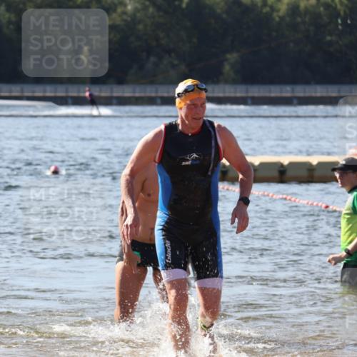 07.09.2025 - 19. Norderstedt Triathlon Luisa Fischer http://msf.ph/oto/8749780 07.09.2025 10:58:24 Schwimmen 152, 704, 1274 meine-sportfotos.de