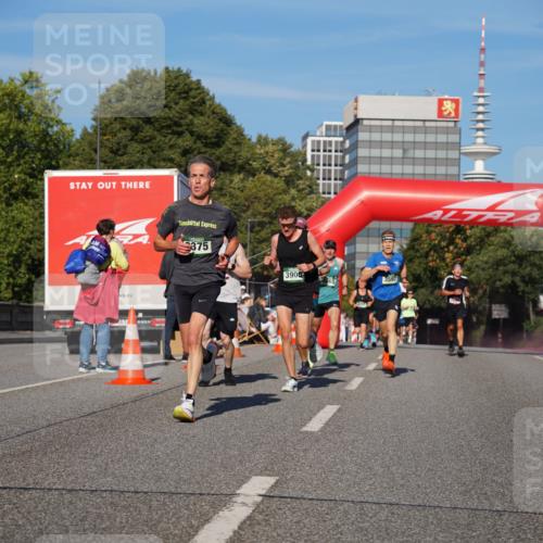 07.09.2025 - BARMER Alsterlauf Yannick Fuchs http://msf.ph/oto/8749783 07.09.2025 09:34:28 Laufen 375, 3906, 3597 meine-sportfotos.de