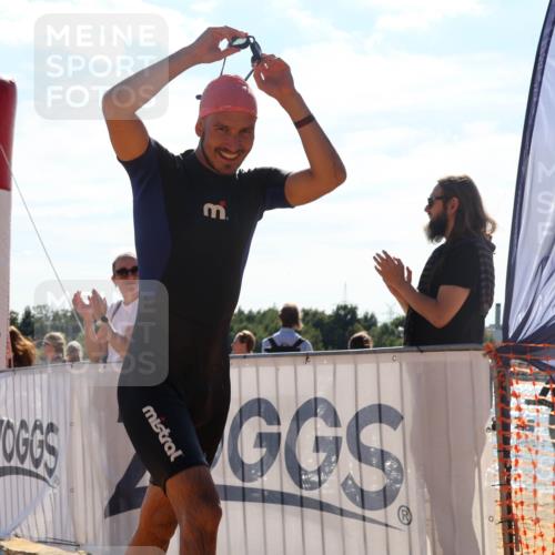 07.09.2025 - 19. Norderstedt Triathlon Luisa Fischer http://msf.ph/oto/8749786 07.09.2025 15:12:32 Schwimmen 952 meine-sportfotos.de