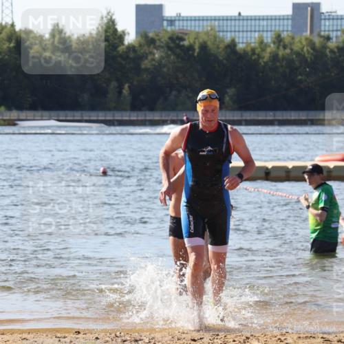 07.09.2025 - 19. Norderstedt Triathlon Luisa Fischer http://msf.ph/oto/8749788 07.09.2025 10:58:25 Schwimmen 152, 704, 1274 meine-sportfotos.de