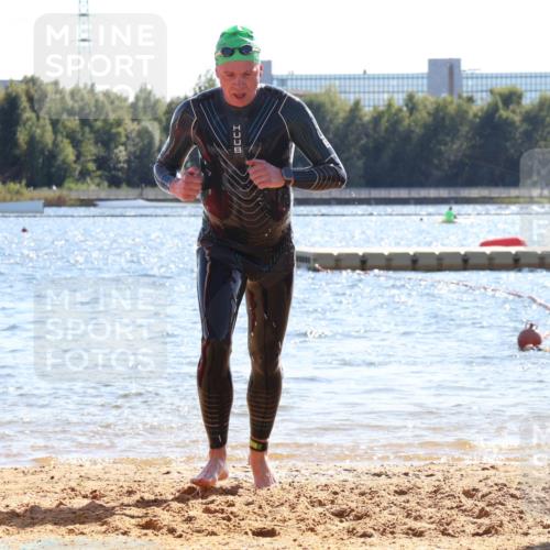 07.09.2025 - 19. Norderstedt Triathlon Luisa Fischer http://msf.ph/oto/8749801 07.09.2025 15:13:33 Schwimmen 947 meine-sportfotos.de
