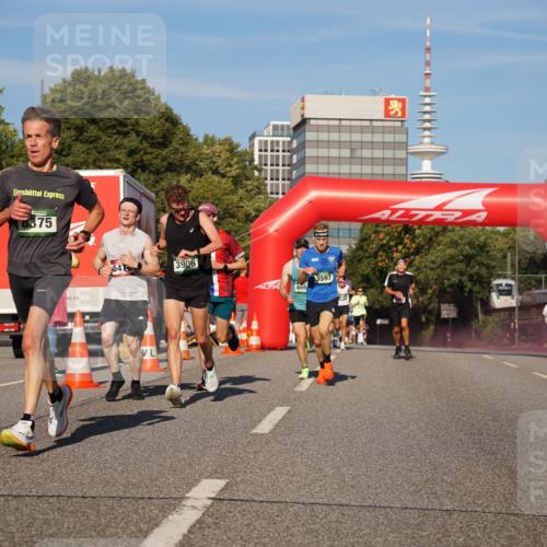 07.09.2025 - BARMER Alsterlauf Yannick Fuchs http://msf.ph/oto/8749820 07.09.2025 09:34:29 Laufen 8375, 541, 3906, 466, 3597 meine-sportfotos.de