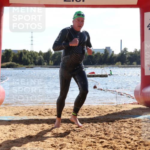 07.09.2025 - 19. Norderstedt Triathlon Luisa Fischer http://msf.ph/oto/8749823 07.09.2025 15:13:35 Schwimmen 947 meine-sportfotos.de