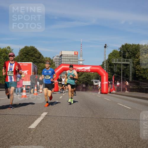 07.09.2025 - BARMER Alsterlauf Yannick Fuchs http://msf.ph/oto/8749890 07.09.2025 09:34:31 Laufen 549, 6125, 3597 meine-sportfotos.de