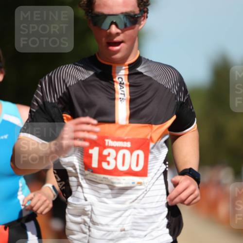 07.09.2025 - 19. Norderstedt Triathlon Michael Strokosch http://msf.ph/oto/8749907 07.09.2025 12:42:21 Laufen 169, 757, 793, 1249, 1280, 1300 meine-sportfotos.de