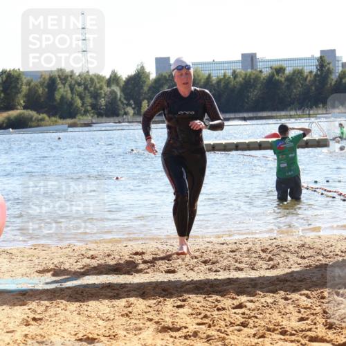 07.09.2025 - 19. Norderstedt Triathlon Luisa Fischer http://msf.ph/oto/8749914 07.09.2025 15:15:37 Schwimmen 1541 meine-sportfotos.de