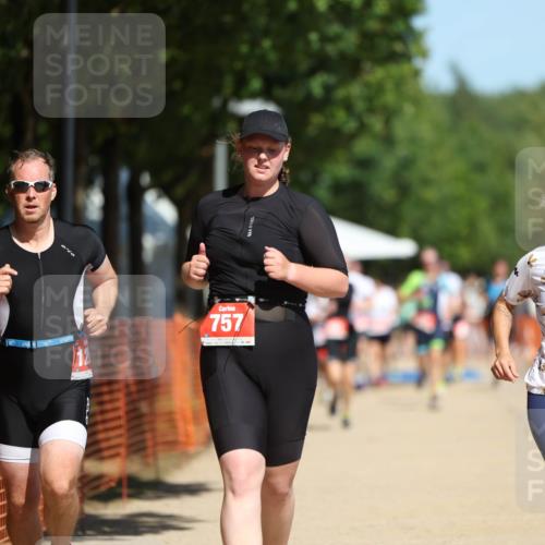 07.09.2025 - 19. Norderstedt Triathlon Michael Strokosch http://msf.ph/oto/8749921 07.09.2025 12:42:23 Laufen 169, 757, 793, 1280, 1300 meine-sportfotos.de