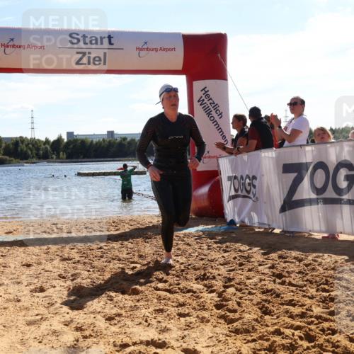 07.09.2025 - 19. Norderstedt Triathlon Luisa Fischer http://msf.ph/oto/8749940 07.09.2025 15:15:39 Schwimmen 1541 meine-sportfotos.de