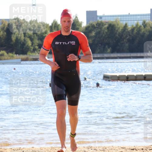 07.09.2025 - 19. Norderstedt Triathlon Luisa Fischer http://msf.ph/oto/8749949 07.09.2025 15:15:59 Schwimmen 412 meine-sportfotos.de