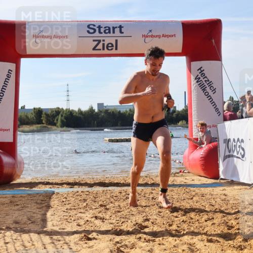 07.09.2025 - 19. Norderstedt Triathlon Luisa Fischer http://msf.ph/oto/8749952 07.09.2025 11:00:01 Schwimmen 228, 1210 meine-sportfotos.de