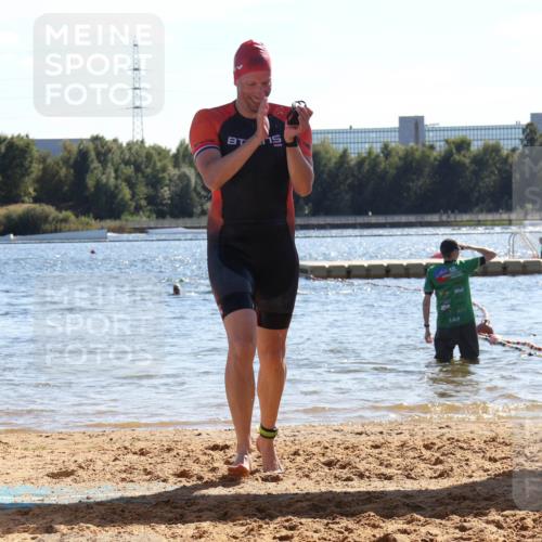 07.09.2025 - 19. Norderstedt Triathlon Luisa Fischer http://msf.ph/oto/8749966 07.09.2025 15:16:01 Schwimmen 412 meine-sportfotos.de