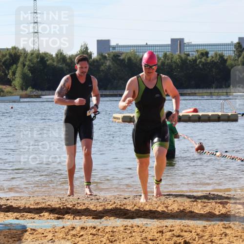 07.09.2025 - 19. Norderstedt Triathlon Luisa Fischer http://msf.ph/oto/8749967 07.09.2025 11:00:22 Schwimmen 784, 1225 meine-sportfotos.de