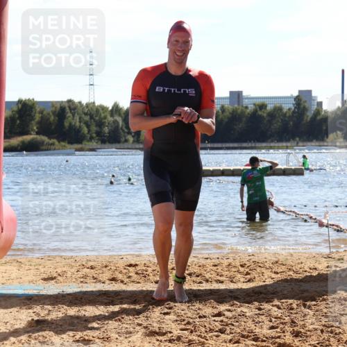 07.09.2025 - 19. Norderstedt Triathlon Luisa Fischer http://msf.ph/oto/8749973 07.09.2025 15:16:01 Schwimmen 412 meine-sportfotos.de