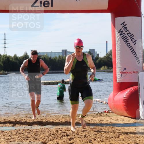 07.09.2025 - 19. Norderstedt Triathlon Luisa Fischer http://msf.ph/oto/8749982 07.09.2025 11:00:23 Schwimmen 784, 1225 meine-sportfotos.de